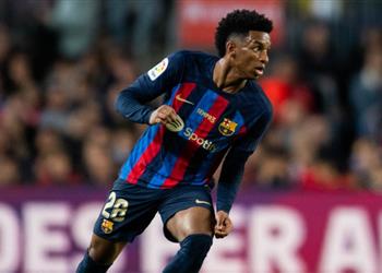 بالدي يحسم موقفه من الاستمرار مع برشلونة