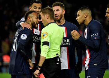 جالتييه يعلق على طرد نيمار أمام ستراسبورج ويصر ح مبابي لم يهتز في ركلة الجزاء