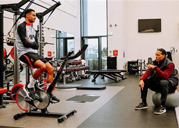 جاكبو أريد التعلم من محمد صلاح وفان دايك أقنعني بالانضمام إلى ليفربول