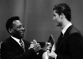 كريستيانو رونالدو يودع بيليه برسالة مؤثرة