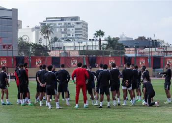 مران الأهلي كولر يحاضر اللاعبين وتدريبات استشفائية وراحة قبل مباراة غزل المحلة