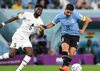جماهير غانا تصف توماس بارتي بـ الخائن بعد مباراة أوروجواي في كأس العالم