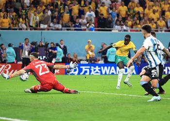 فيديو الأرجنتين ت حبط أستراليا بثنائية مثيرة وتصطدم بـ هولندا في ربع نهائي كأس العالم 2022