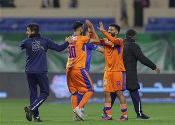 فيديو تقنية الفار تمنح الفيحاء فوز ا صعب ا على الفتح في دوري روشن السعودي