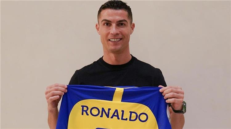 رونالدو مع قميص النصر السعودي