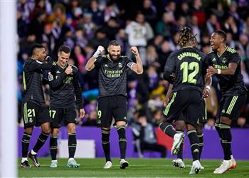 فيديو بنزيما يقود ريال مدريد لصدارة الدوري الإسباني بثنائية أمام بلد الوليد