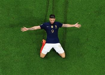 فيديو جيرو يتخطى هنري ويصبح الهداف التاريخي لمنتخب فرنسا