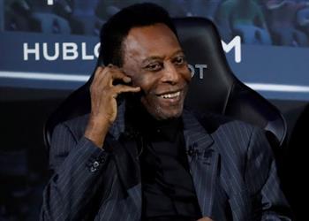 ابنة بيليه ترد على أنباء اقتراب وفاته بسبب سرطان القولون