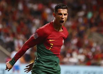 انقسام بين جماهير النصر السعودي بشأن أنباء التعاقد مع كريستيانو رونالدو