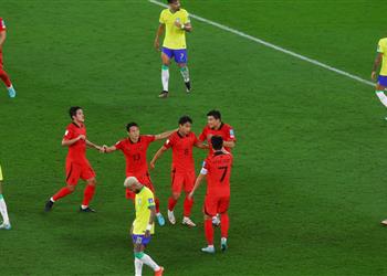 فيديو سيونج بايك يسجل هدف كوريا الجنوبية الأول أمام البرازيل