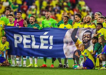 فيديو لاعبو البرازيل يدعمون بيليه بعد تأهلهم إلى ربع نهائي كأس العالم