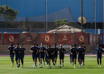 لاعب الأهلي ينتظم في التدريبات بعد تعافيه من الإصابة