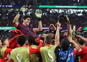 إنريكي يهنئ المغرب بعد خسارة إسبانيا ويصر ح ياسين بونو كان مذهل ا