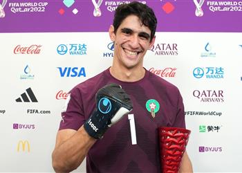 ياسين بونو رجل مباراة المغرب وإسبانيا في كأس العالم