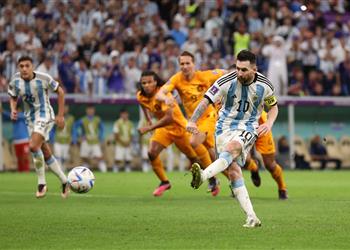 فيديو ميسي يسجل هدف الأرجنتين الثاني أمام هولندا