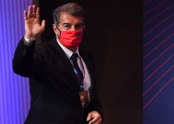 لابورتا يعلن موعد تقديم أوباميانج في برشلونة ويصرح موقف ديمبلي ليس جيد ا