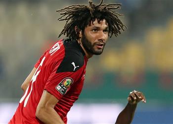 أسطورة آرسنال مشيد ا بـ محمد النني في أمم إفريقيا فخورون بك