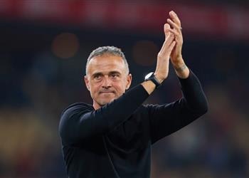 إنريكي يدخل قائمة اهتمامات مانشستر يونايتد لخلافة رانجنيك