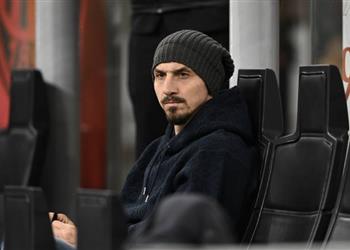 لاجازيتا تكشف موعد عودة إبراهيموفيتش إلى ميلان بعد إصابته أمام يوفنتوس