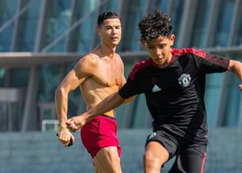 على خطى والده نجل كريستيانو رونالدو ينضم إلى أكاديمية مانشستر يونايتد