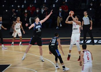 فلامنجو البرازيلي يهزم ليكلاند ماجيك الأمريكي ويتأهل لنهائي كأس العالم للأندية