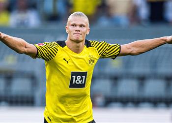 بطلها زيدان بيلد تكشف عن عقبة أمام برشلونة لضم هالاند في الصيف