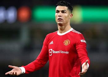تقارير بعد صدمة غرفة الملابس رونالدو يفكر في مغادرة مانشستر يونايتد