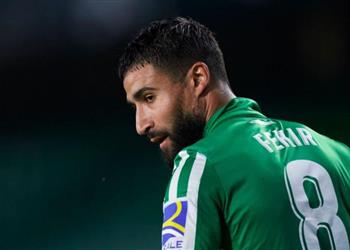 لابورتا يرغب في ضم نبيل فقير إلى برشلونة وريال بيتيس يحدد سعره