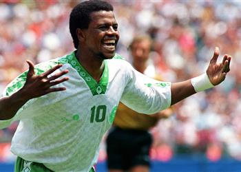 سعيد العويران عن لاعب الأهلي الأفضل أمام الهلال ويشبه الدينامو