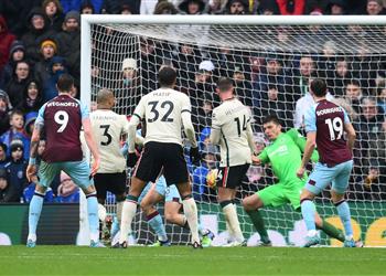 فيديو فابينيو يسجل هدف ليفربول الأول أمام بيرنلي