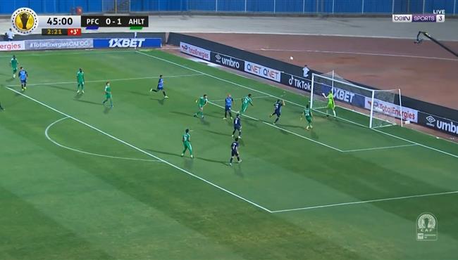 وليد الكرتي يهدر هدف محقق امام اهلي طرابلس بكاس الكونفيدرالية