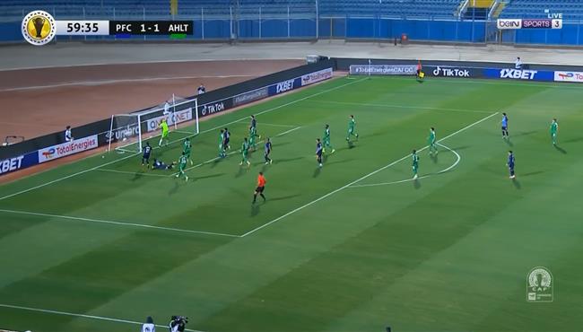 العارضة تحرم احمد سامي من تسجيل الهدف الثاني لبيراميد امام اهلي طرابلس بكاس الكونفيدرالية