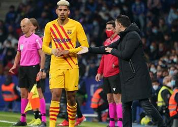 تشافي عن سخرية أراخو من لاعب إسبانيول علينا احترام الجميع