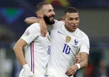 إيمانويل بيتيت مبابي يجب أن يكون خليفة بنزيما