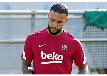 ماركا توضح موقف ديباي من مباراة برشلونة ونابولي بالدوري الأوروبي