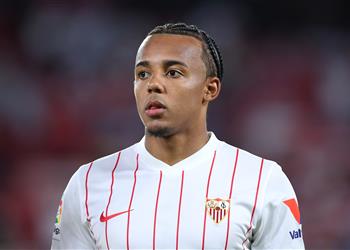 تشيلسي يتمسك بحسم صفقة كوندي في الصيف