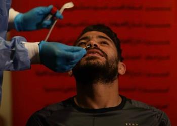 بعثة الأهلي تجري مسحة طبية بعد الوصول إلى السودان