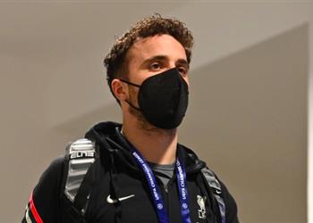 صورة جوتا يظهر على عكازين ويثير مخاوف جماهير ليفربول