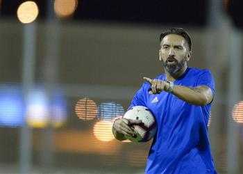 وكيل خوان براون إدارة الإسماعيلي أرادت استمراره وكان يرى سب الجماهير