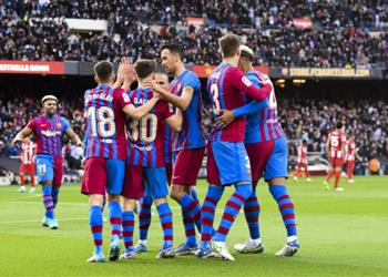 لاعبين يهددون برشلونة قبل مباراة فالنسيا في الدوري الإسباني