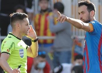 بوسكيتس امتلاك أوباميانج رفاهية وتحكمنا في مباراة فالنسيا