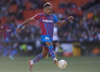 أوباميانج هالاند لاعب نادر وأتمنى اللعب بجواره في برشلونة