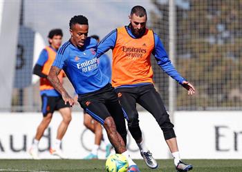 ريال مدريد يستعيد بنزيما ومدافعه قبل مباراة رايو فاييكانو في الدوري الإسباني