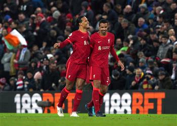 فيديو بأسيست محمد صلاح ماتيب يسجل هدف ليفربول الثاني أمام ليدز