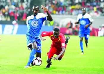 كاف يبلغ الهلال بموقف حضور الجماهير في مباراة المريخ