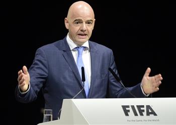 إنفانتينو يقدم تعازيه لـ اتحاد الكرة في وفاة أحمد مصطفى