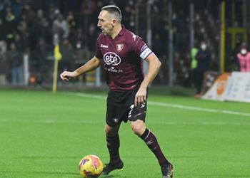 ريبيري يختار أفضل مهاجم في العالم ويتوقع الفريق المفضل للفوز بدوري أبطال أوروبا