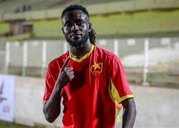 مهاجم المريخ السوداني بعد هدفيه أمام الهلال مواجهة الأهلي لها مذاق خاص