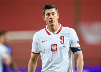 رئيس الاتحاد البولندي ي علن رفض مواجهة روسيا في تصفيات كأس العالم وليفاندوفسكي يرد