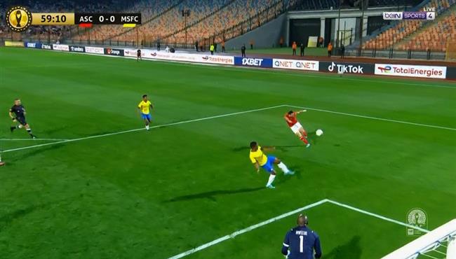 علي معلول يهدر هدف مؤكد امام صن داونز في دوري ابطال افريقيا